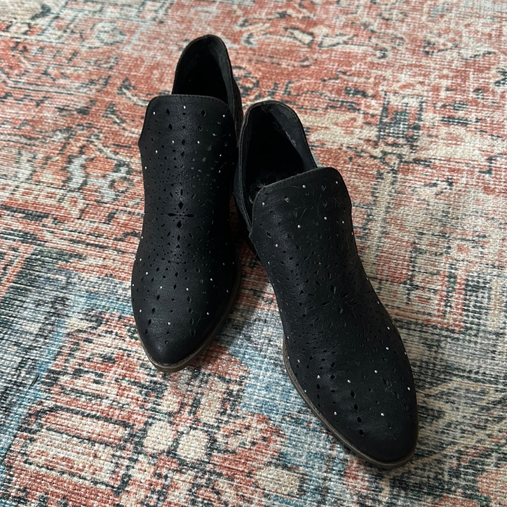 FERGALICIOIS BLACK BOOTIES